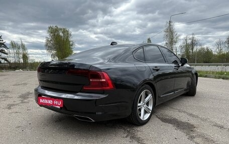 Volvo S90 II рестайлинг, 2017 год, 3 500 000 рублей, 3 фотография