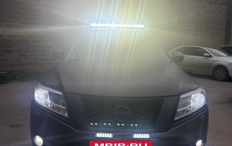 Nissan Pathfinder, 2016 год, 1 980 000 рублей, 6 фотография