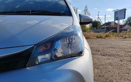 Toyota Vitz, 2015 год, 850 000 рублей, 10 фотография