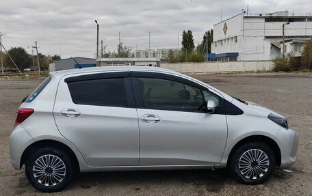 Toyota Vitz, 2015 год, 850 000 рублей, 3 фотография