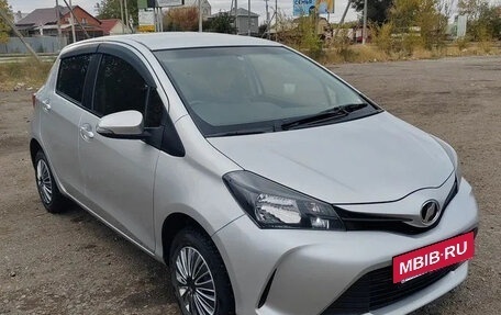 Toyota Vitz, 2015 год, 850 000 рублей, 2 фотография