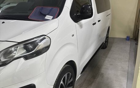 Peugeot Traveller I, 2020 год, 3 199 000 рублей, 2 фотография