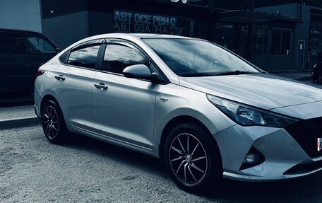 Hyundai Solaris II рестайлинг, 2021 год, 1 400 000 рублей, 3 фотография