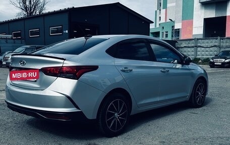 Hyundai Solaris II рестайлинг, 2021 год, 1 400 000 рублей, 5 фотография