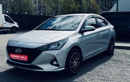 Hyundai Solaris II рестайлинг, 2021 год, 1 400 000 рублей, 8 фотография