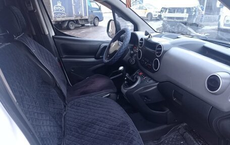 Peugeot Partner II рестайлинг 2, 2011 год, 440 000 рублей, 2 фотография
