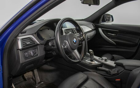 BMW 3 серия, 2018 год, 3 050 000 рублей, 10 фотография