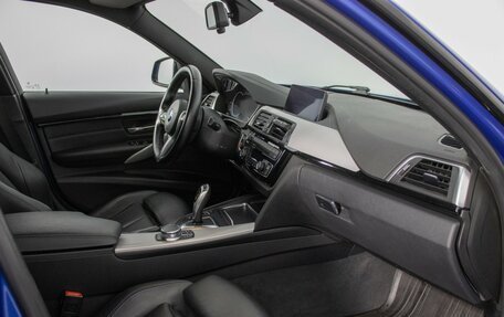 BMW 3 серия, 2018 год, 3 050 000 рублей, 9 фотография