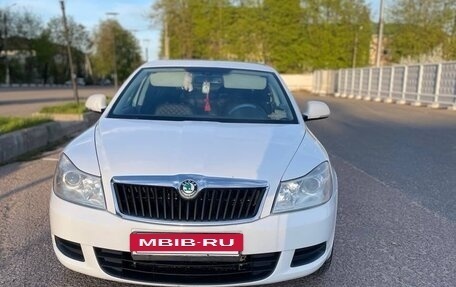 Skoda Octavia, 2011 год, 850 000 рублей, 2 фотография