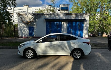 Hyundai Solaris II рестайлинг, 2018 год, 1 380 000 рублей, 4 фотография
