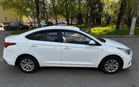 Hyundai Solaris II рестайлинг, 2018 год, 1 380 000 рублей, 5 фотография