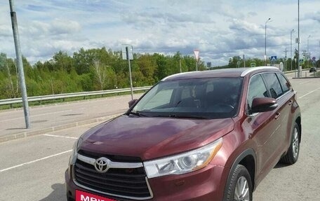 Toyota Highlander III, 2015 год, 3 000 000 рублей, 6 фотография