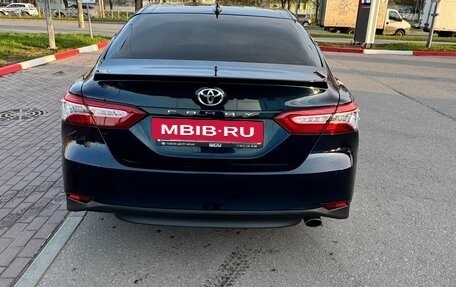 Toyota Camry, 2020 год, 3 150 000 рублей, 5 фотография