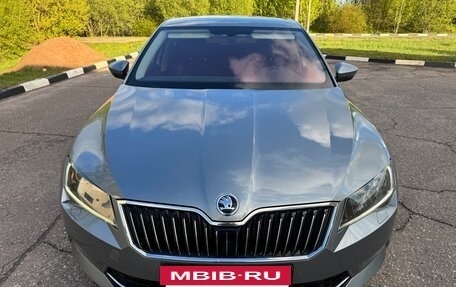 Skoda Superb III рестайлинг, 2017 год, 2 350 000 рублей, 10 фотография