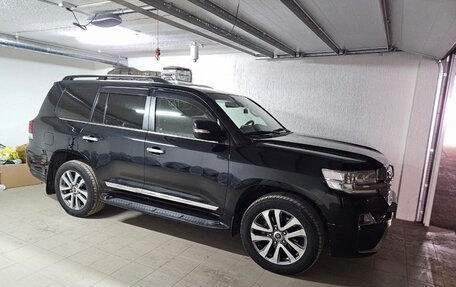 Toyota Land Cruiser 200, 2016 год, 5 900 000 рублей, 4 фотография