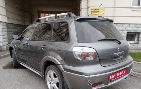 Mitsubishi Outlander III рестайлинг 3, 2005 год, 535 000 рублей, 3 фотография