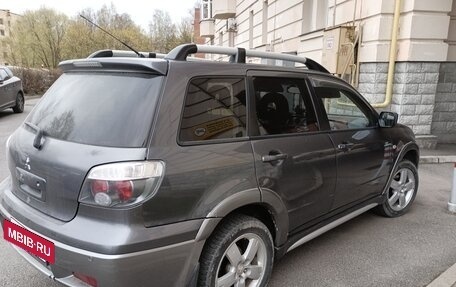 Mitsubishi Outlander III рестайлинг 3, 2005 год, 535 000 рублей, 4 фотография