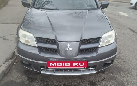Mitsubishi Outlander III рестайлинг 3, 2005 год, 535 000 рублей, 7 фотография