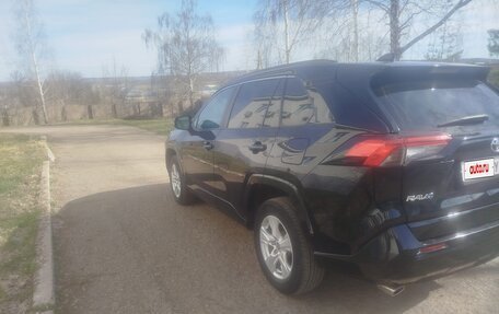 Toyota RAV4, 2019 год, 3 300 000 рублей, 8 фотография