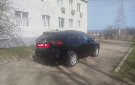 Toyota RAV4, 2019 год, 3 300 000 рублей, 9 фотография