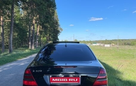 Mercedes-Benz E-Класс, 2002 год, 1 000 000 рублей, 2 фотография