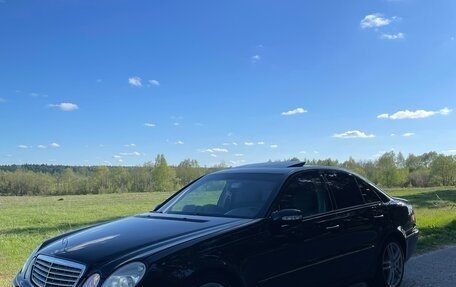 Mercedes-Benz E-Класс, 2002 год, 1 000 000 рублей, 3 фотография