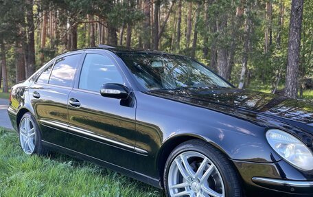 Mercedes-Benz E-Класс, 2002 год, 1 000 000 рублей, 15 фотография
