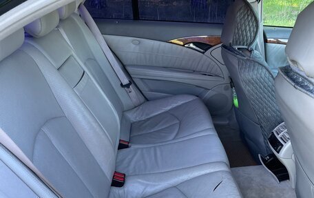 Mercedes-Benz E-Класс, 2002 год, 1 000 000 рублей, 22 фотография