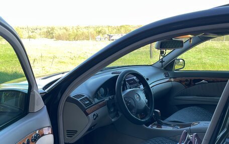Mercedes-Benz E-Класс, 2002 год, 1 000 000 рублей, 28 фотография