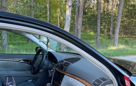Mercedes-Benz E-Класс, 2002 год, 1 000 000 рублей, 24 фотография