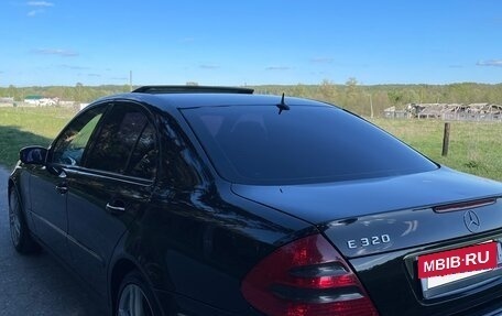 Mercedes-Benz E-Класс, 2002 год, 1 000 000 рублей, 36 фотография