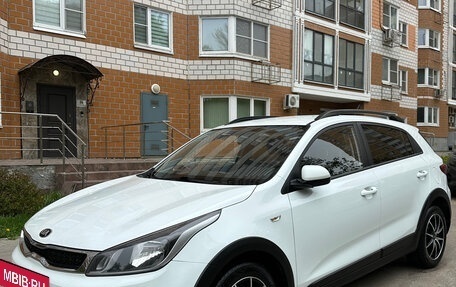 KIA Rio IV, 2018 год, 1 250 000 рублей, 2 фотография