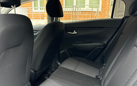 KIA Rio IV, 2018 год, 1 250 000 рублей, 10 фотография