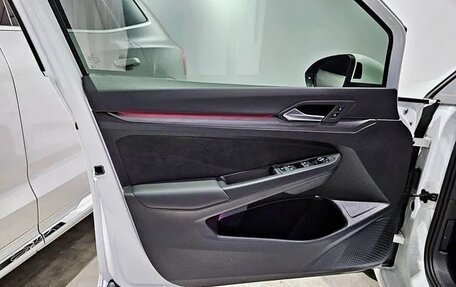 Volkswagen Golf VIII, 2023 год, 3 180 000 рублей, 8 фотография