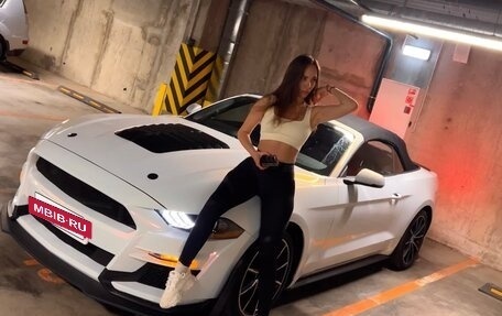 Ford Mustang VI рестайлинг, 2020 год, 4 500 000 рублей, 3 фотография