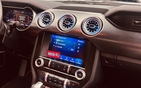 Ford Mustang VI рестайлинг, 2020 год, 4 500 000 рублей, 13 фотография