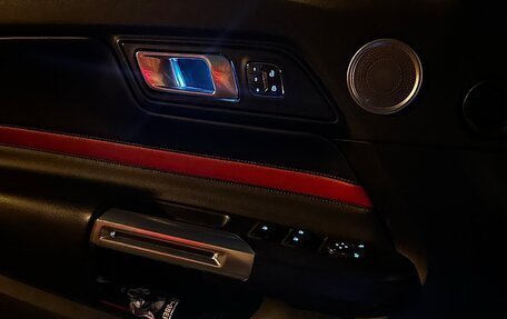 Ford Mustang VI рестайлинг, 2020 год, 4 500 000 рублей, 22 фотография