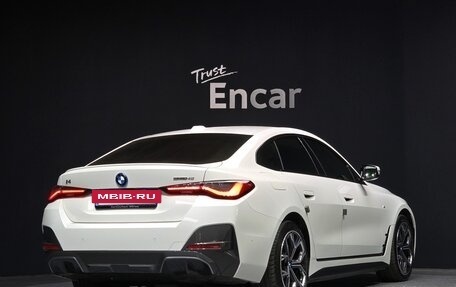 BMW i4, 2022 год, 4 900 000 рублей, 2 фотография