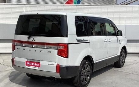 Mitsubishi Delica D:5 I, 2022 год, 2 850 000 рублей, 4 фотография