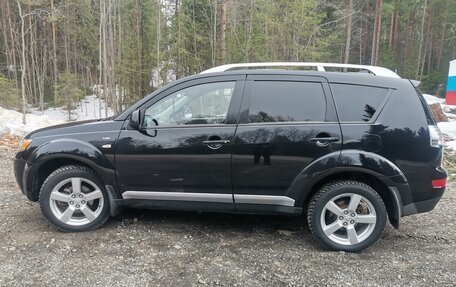 Mitsubishi Outlander III рестайлинг 3, 2008 год, 1 300 000 рублей, 8 фотография