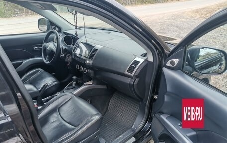 Mitsubishi Outlander III рестайлинг 3, 2008 год, 1 300 000 рублей, 11 фотография