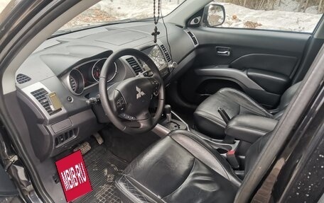 Mitsubishi Outlander III рестайлинг 3, 2008 год, 1 300 000 рублей, 12 фотография