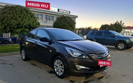 Hyundai Solaris II рестайлинг, 2015 год, 1 000 000 рублей, 3 фотография