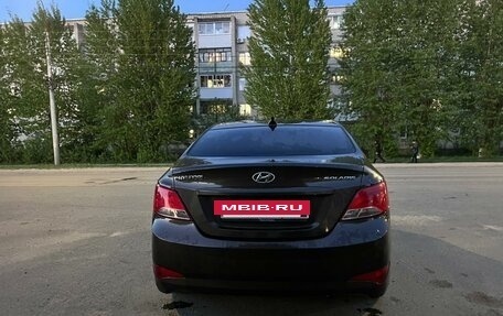 Hyundai Solaris II рестайлинг, 2015 год, 1 000 000 рублей, 5 фотография