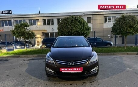 Hyundai Solaris II рестайлинг, 2015 год, 1 000 000 рублей, 2 фотография