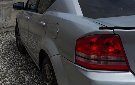 Dodge Avenger II рестайлинг, 2008 год, 300 000 рублей, 1 фотография