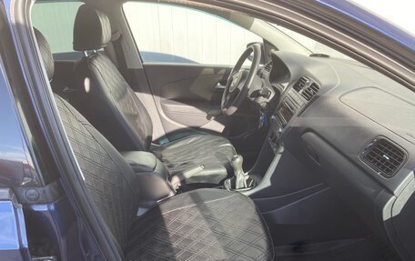 Volkswagen Polo VI (EU Market), 2013 год, 750 000 рублей, 18 фотография
