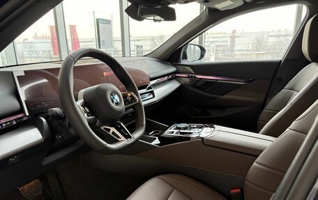 BMW 5 серия, 2024 год, 11 527 550 рублей, 6 фотография
