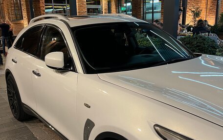 Infiniti FX II, 2011 год, 2 700 000 рублей, 19 фотография