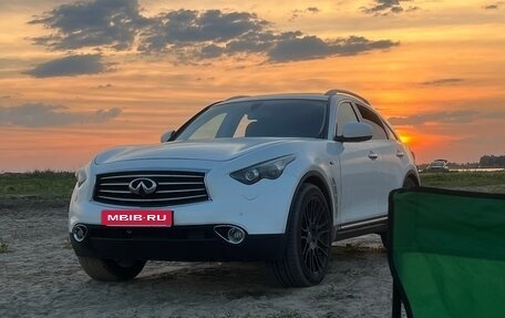 Infiniti FX II, 2011 год, 2 700 000 рублей, 20 фотография